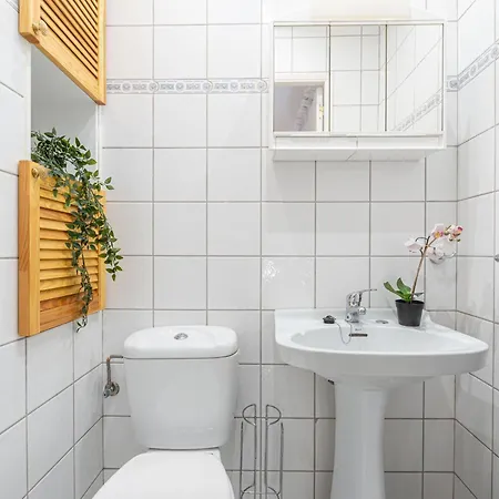 Acogedor De 2 Con Amarre De 12,5m, Terraza Y Jardin En - Hisp-288-62 Empuriabrava