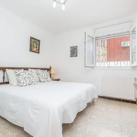 Acogedor De 2 Con Amarre De 12,5m, Terraza Y Jardin En - Hisp-288-62